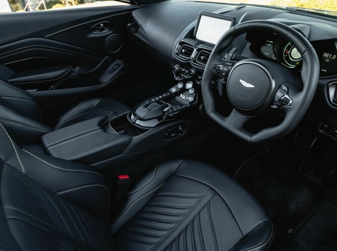 Aston Martin Vantage V12 Biturbo Roadster Euro 6 Silver #2