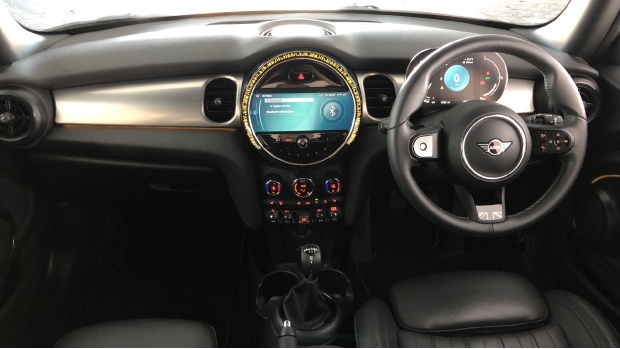 Mini Hatch Cooper Exclusive Euro 6 WN22GSO Grey #4