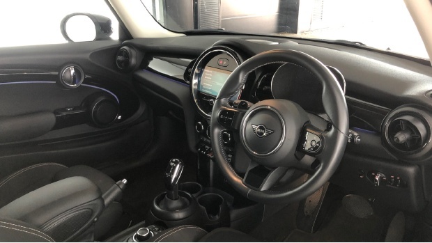 Mini Hatch Cooper S Classic Steptronic Euro 6 WV23ZRL Silver #6
