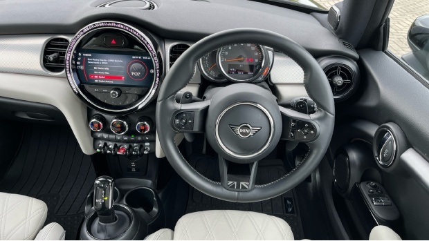 Mini Hatch Cooper S Exclusive Steptronic Euro 6 LS23GFO Black #5