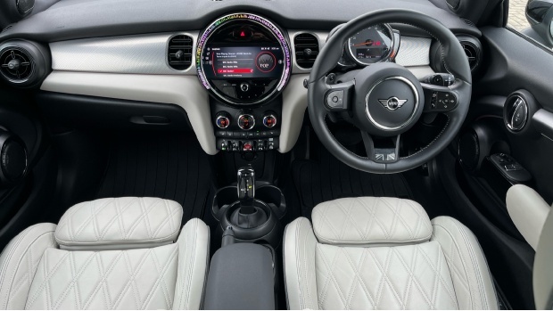Mini Hatch Cooper S Exclusive Steptronic Euro 6 LS23GFO Black #4