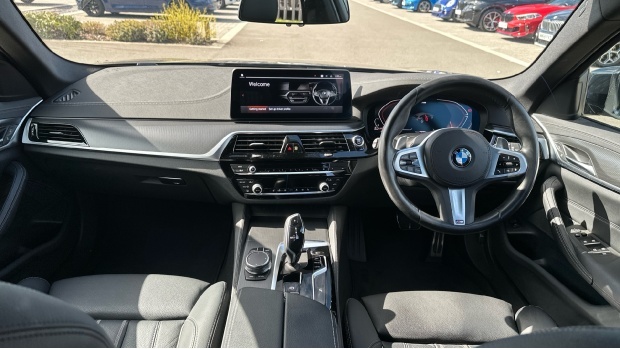 BMW 5 Series 520D Mht M Sport Touring Steptronic Euro 6 WM72PWE Blue #4