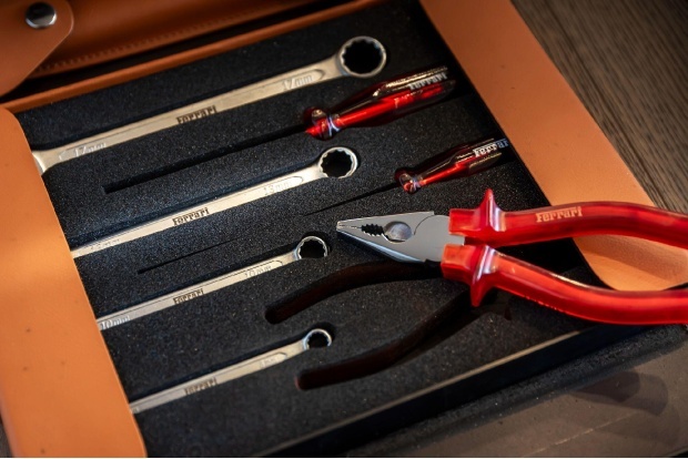 Ferrari 550 Barchetta Red #51