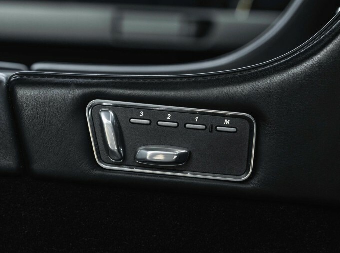 Aston Martin DB9 Limited Edition Grey #33