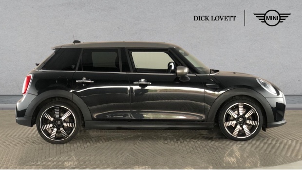 Mini Hatch Cooper Exclusive Steptronic Euro 6 FL22HGA Black #3