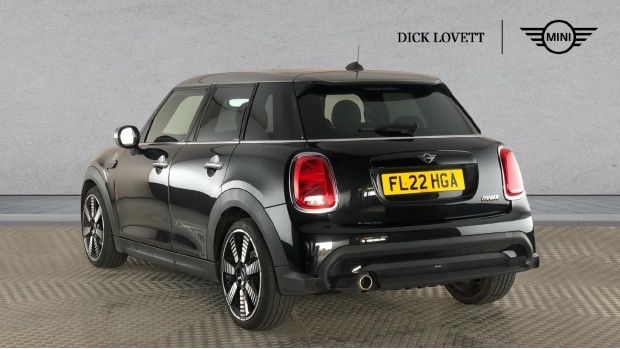Mini Hatch Cooper Exclusive Steptronic Euro 6 FL22HGA Black #2