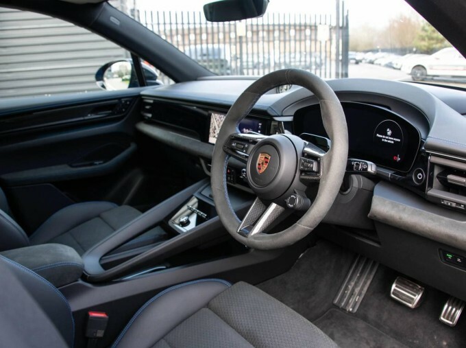 Porsche Macan 100Kwh Gts VO75HGN Blue #4