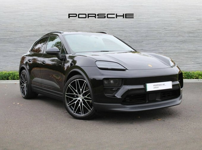 Porsche Macan 100Kwh 4 Black