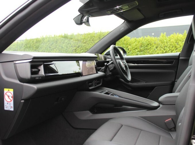 Porsche Macan 100Kwh 4 WR75EHB Black #3