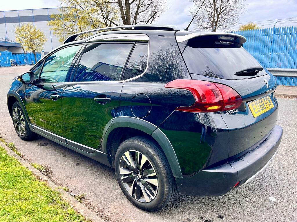 Peugeot 2008 1.2 Puretech Allure Premium Euro 6 S S E068FCM Black #4