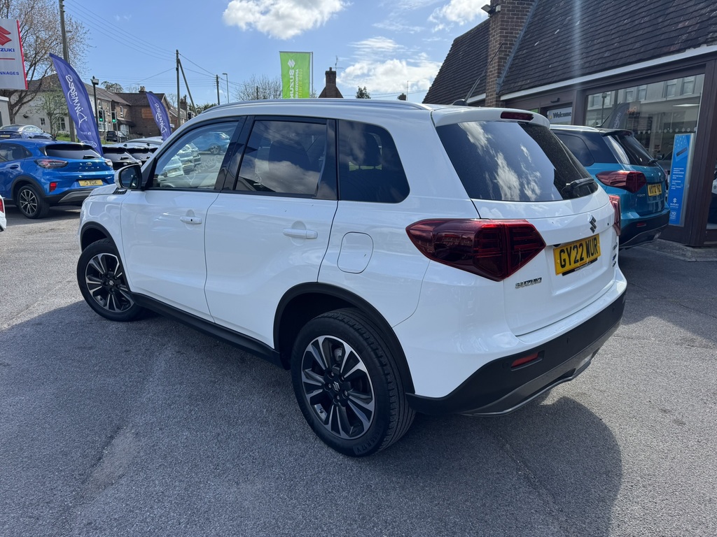 Suzuki Vitara 1.5 Sz5 Suv Hybrid Ags Allgrip Eur GY22WUR White #3