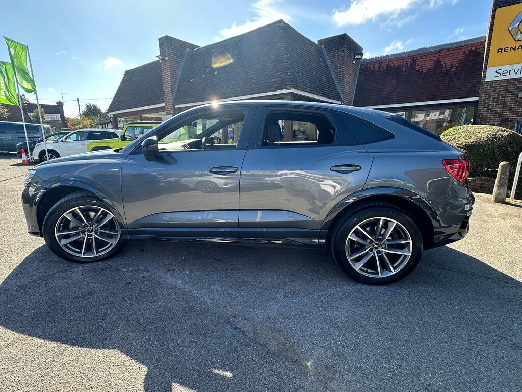 Audi Q3 1.5 Tfsi Cod 35 Black Edition Sportback YP23HHA Grey #5