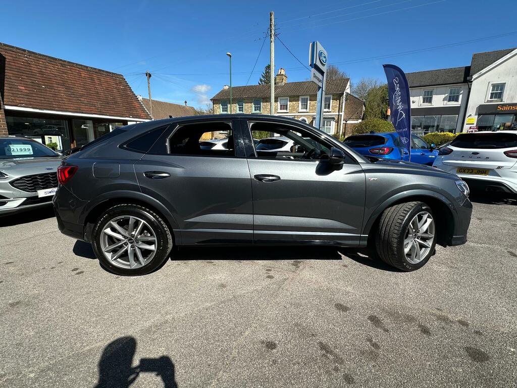 Audi Q3 1.5 Tfsi Cod 35 Black Edition Sportback Grey