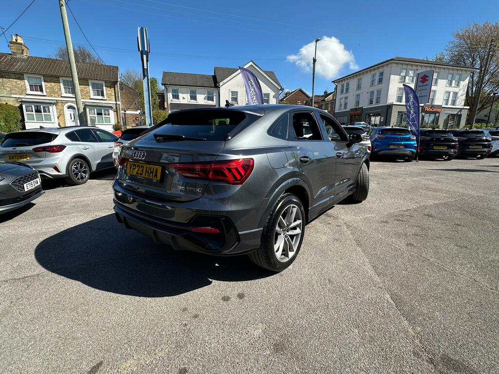 Audi Q3 1.5 Tfsi Cod 35 Black Edition Sportback YP23HHA Grey #2