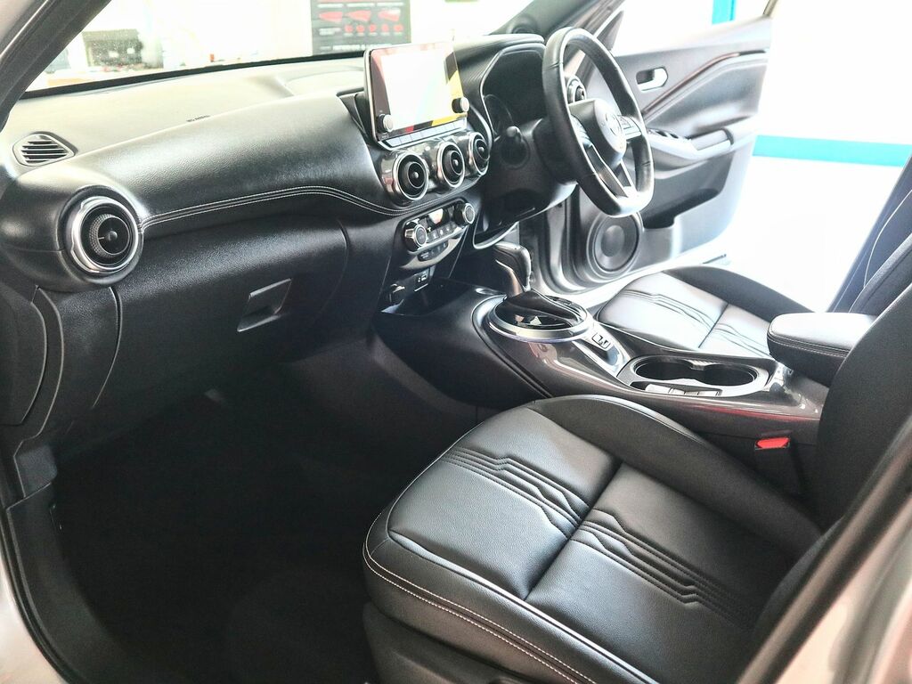 Nissan Juke 1.6 Tekna Hev GY23WTT Silver #4