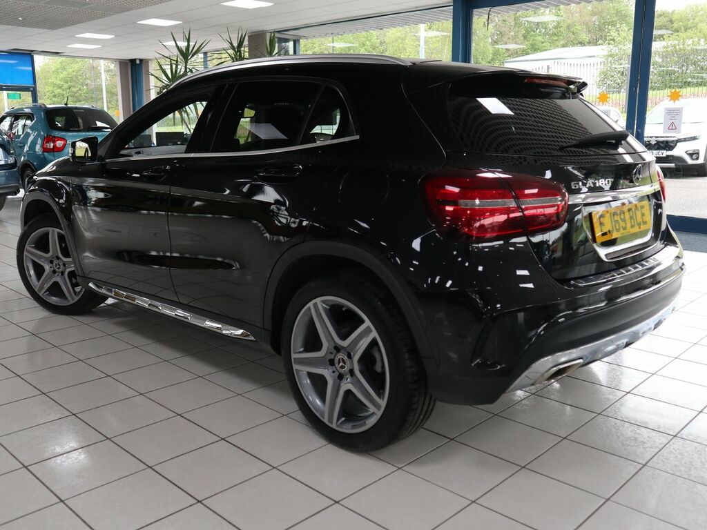 Mercedes-Benz GLA Class 1.6 Gla 180 Amg Line Edition 7G-dct EJ69BCE Black #2