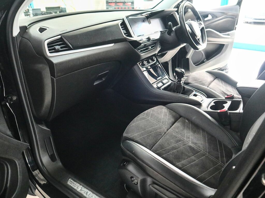 Vauxhall Grandland 1.2 Ultimate Turbo NA72PCU Black #4