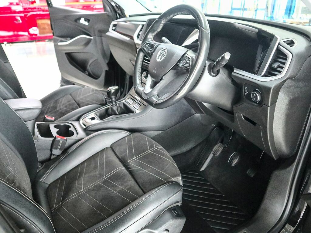 Vauxhall Grandland 1.2 Ultimate Turbo NA72PCU Black #3