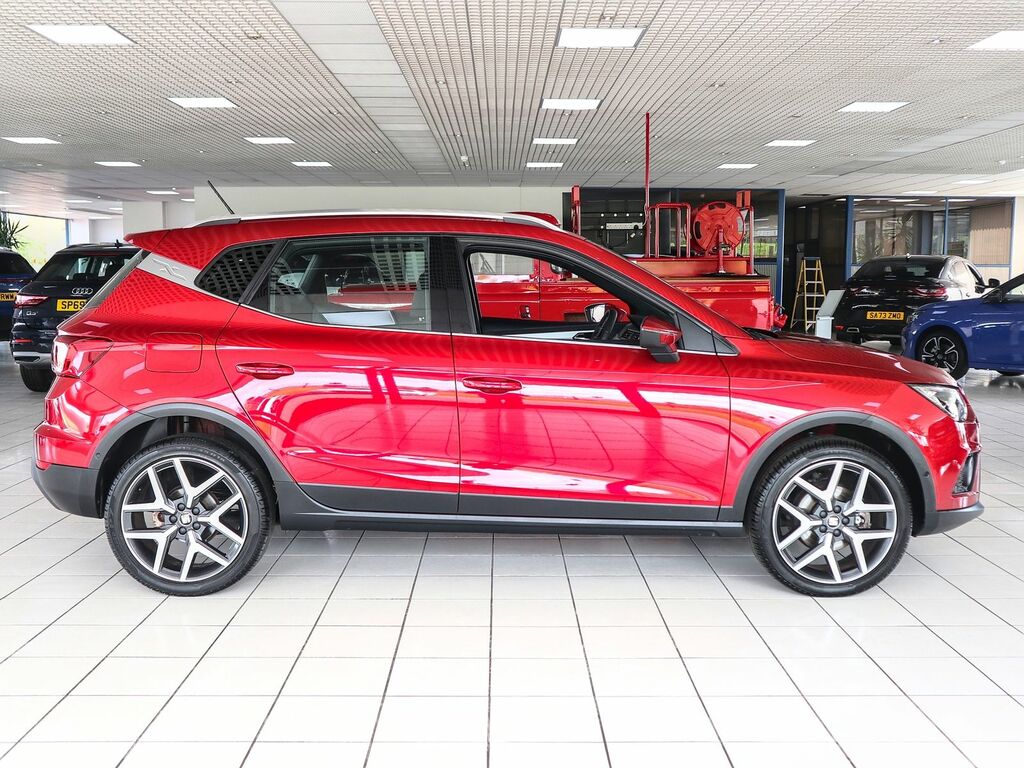 Seat Arona 1.0 Xcellence Lux Tsi YE68HEX Red #6