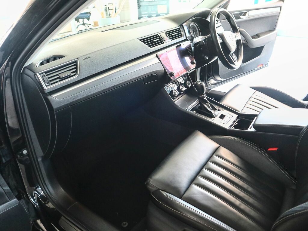 Skoda Superb 2.0 Se L Tsi Dsg Black #4