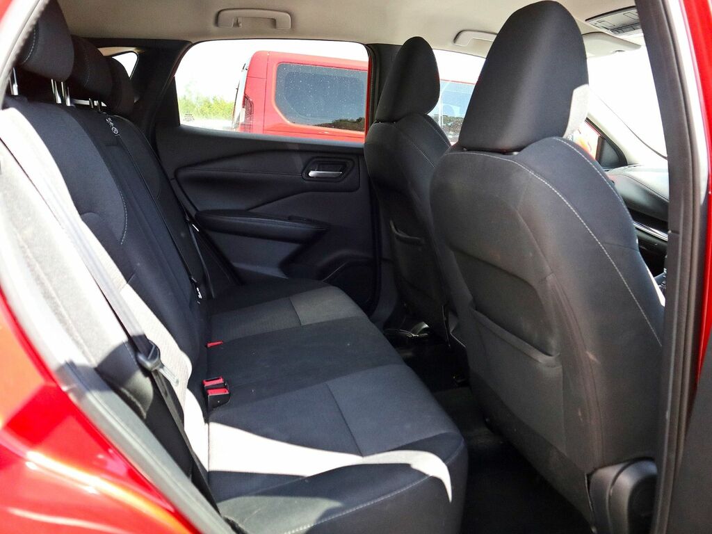 Nissan Qashqai 1.3 N-connecta Dig-t Mhev FY72YLU Red #4