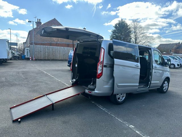 Ford Tourneo Custom 2.0 310 Ecoblue Titanium Silver #3