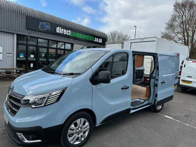 Renault Trafic 2.0 Dci Blue Sl28 Blue
