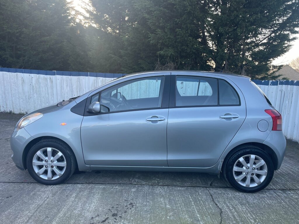 Toyota Yaris For Sale 1.3 Tr Hatchback Mul Silver #6