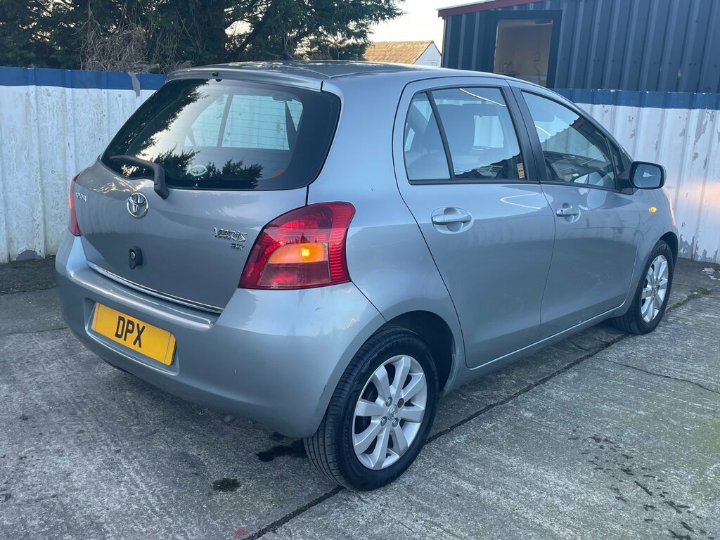 Toyota Yaris For Sale 1.3 Tr Hatchback Mul Silver #3
