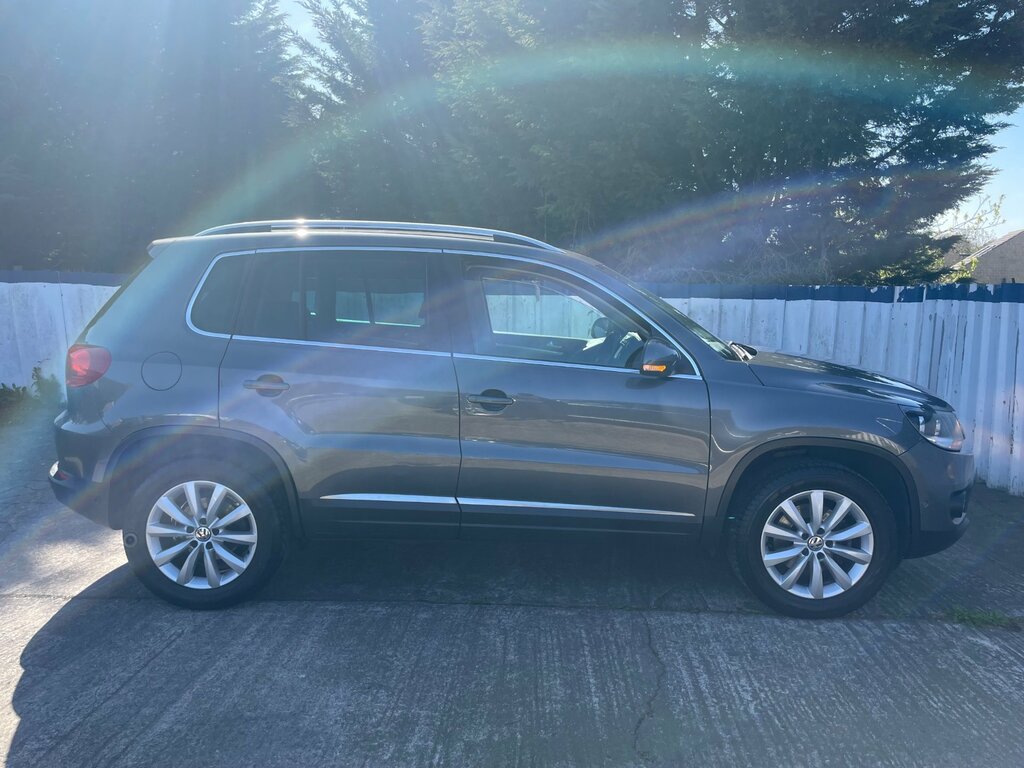 Volkswagen Tiguan For Sale 2.0 Tdi Bluemotion Tech Match Suv Die YN15YVX Grey #2