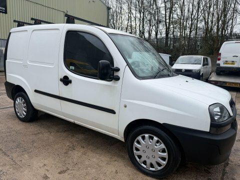 Fiat Doblo 1.2 Mpi Active Blue #1