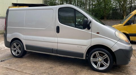 Renault Trafic Minibus 2.0 Silver #4