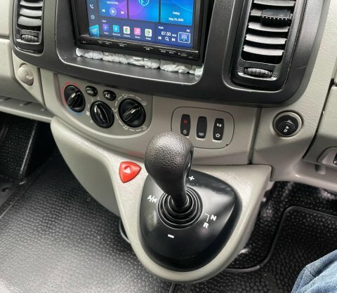 Renault Trafic Minibus 2.0 Silver #27