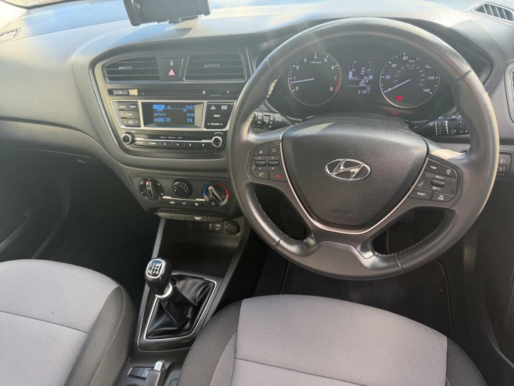 Hyundai I20 Hatchback 1.2 Se Euro 6 201767 YH67GHY Grey #2
