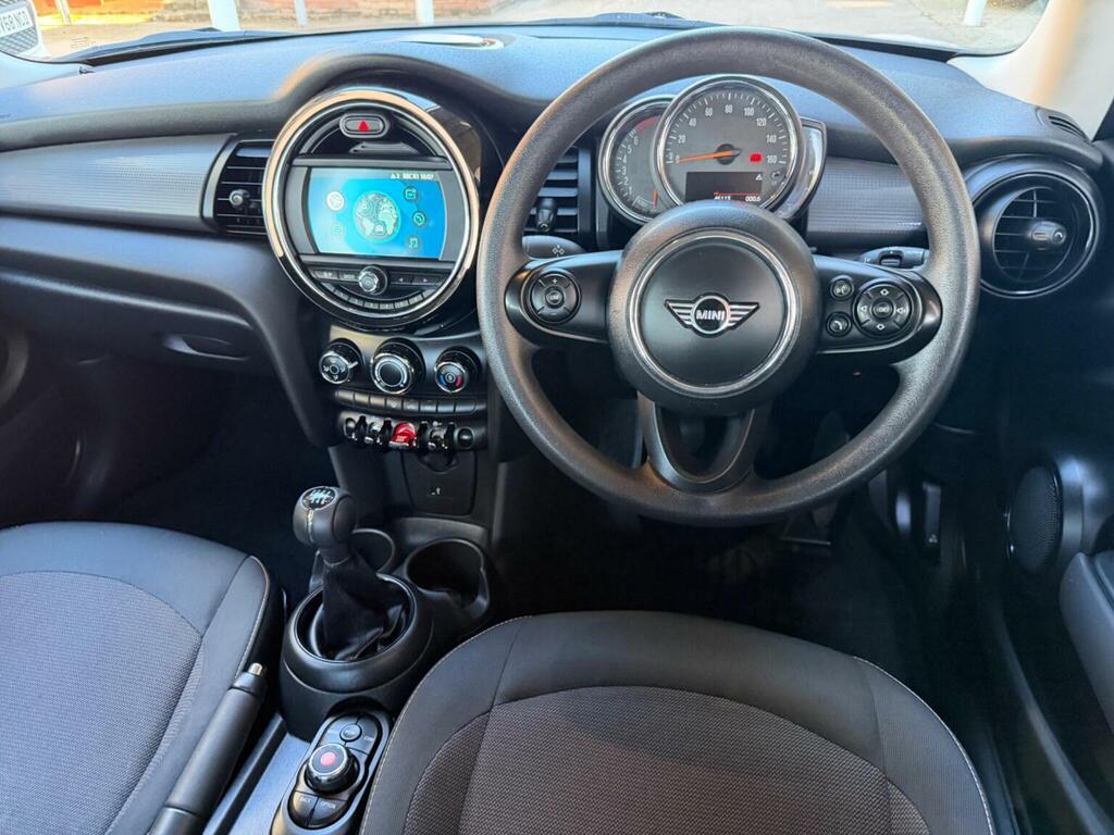 Mini Hatch Hatchback 1.5 Cooper Classic Euro 6 Ss 202 WA20MXK White #2