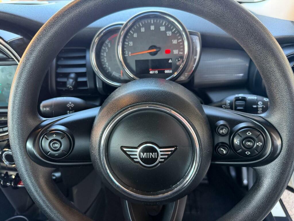 Mini Hatch Hatchback 1.5 Cooper Classic Euro 6 Ss 202 WA20MXK White #3