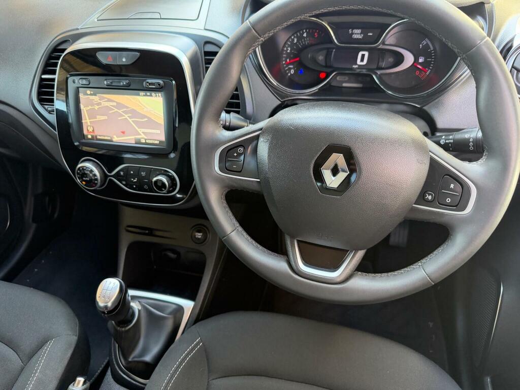 Renault Captur Suv 1.5 Dci Energy Iconic Euro 6 Ss 20191 MJ19AUN White #2