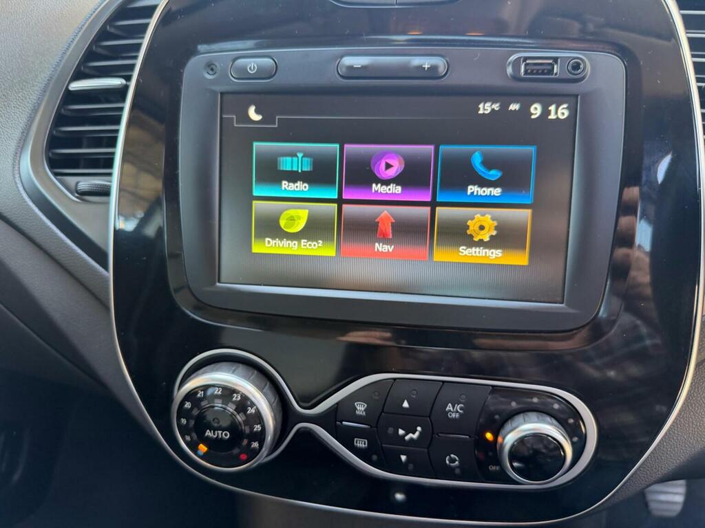 Renault Captur Suv 1.5 Dci Energy Iconic Euro 6 Ss 20191 MJ19AUN White #4