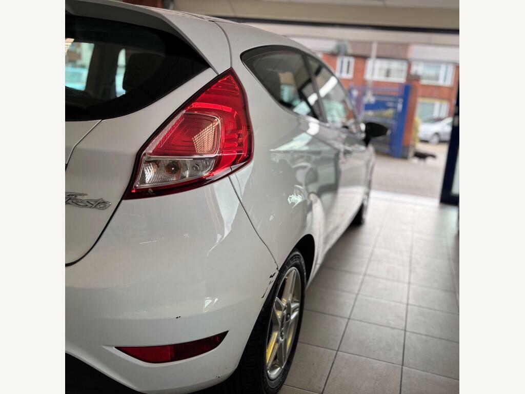 Ford Fiesta 1.25 Zetec Euro 5 MM63VSL White #6
