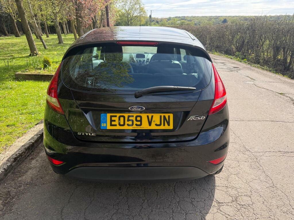 Ford Fiesta 1.25 Style Black #4