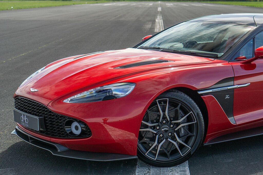 Aston Martin Vanquish S Zagato Shooting Brake Red #5