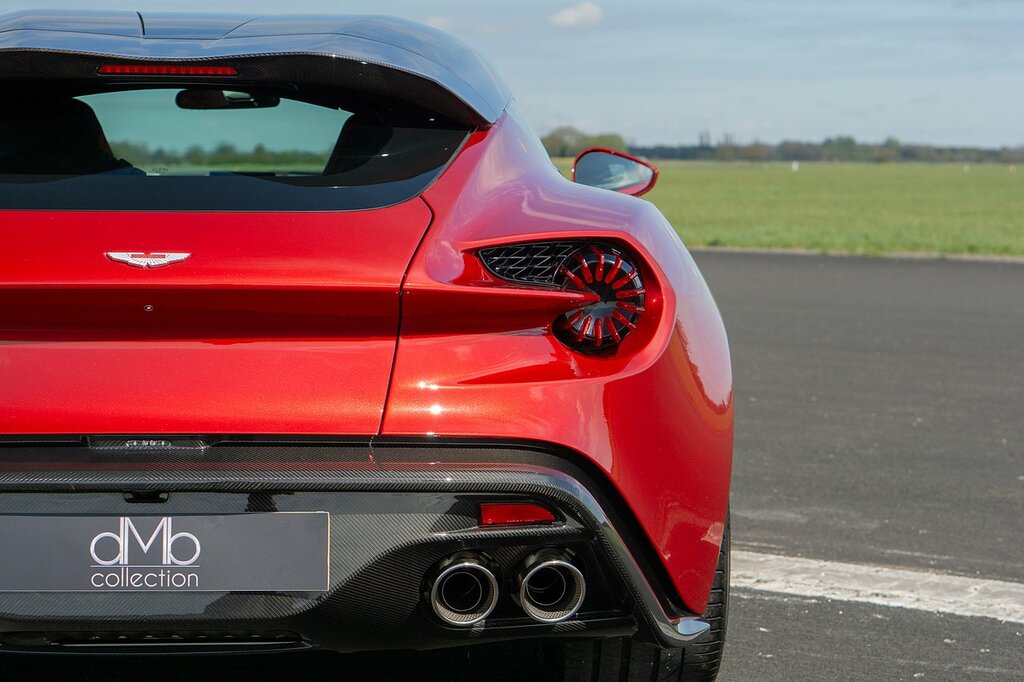 Aston Martin Vanquish S V12 22 Black #28