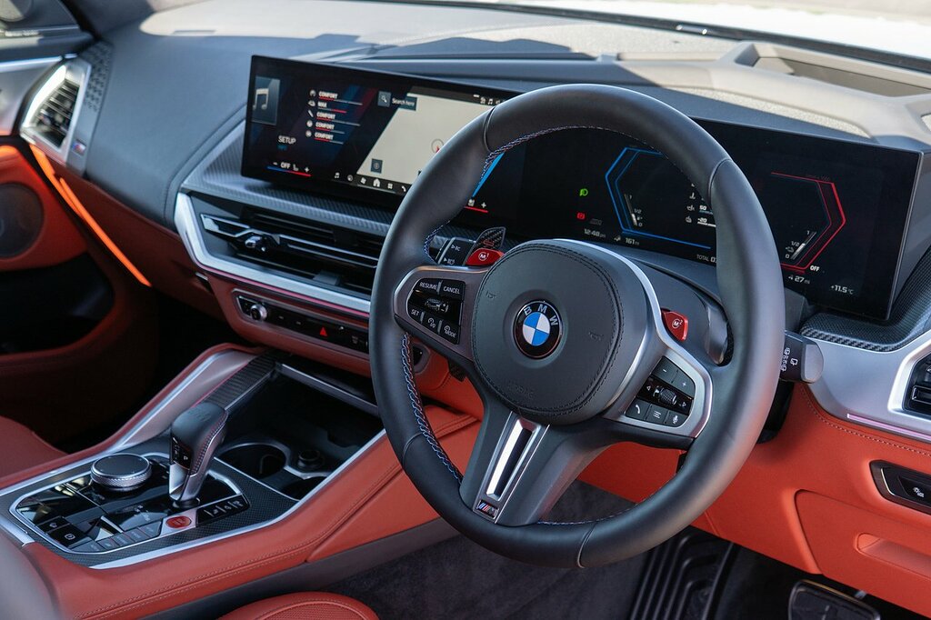 BMW XM 50E Blue #3