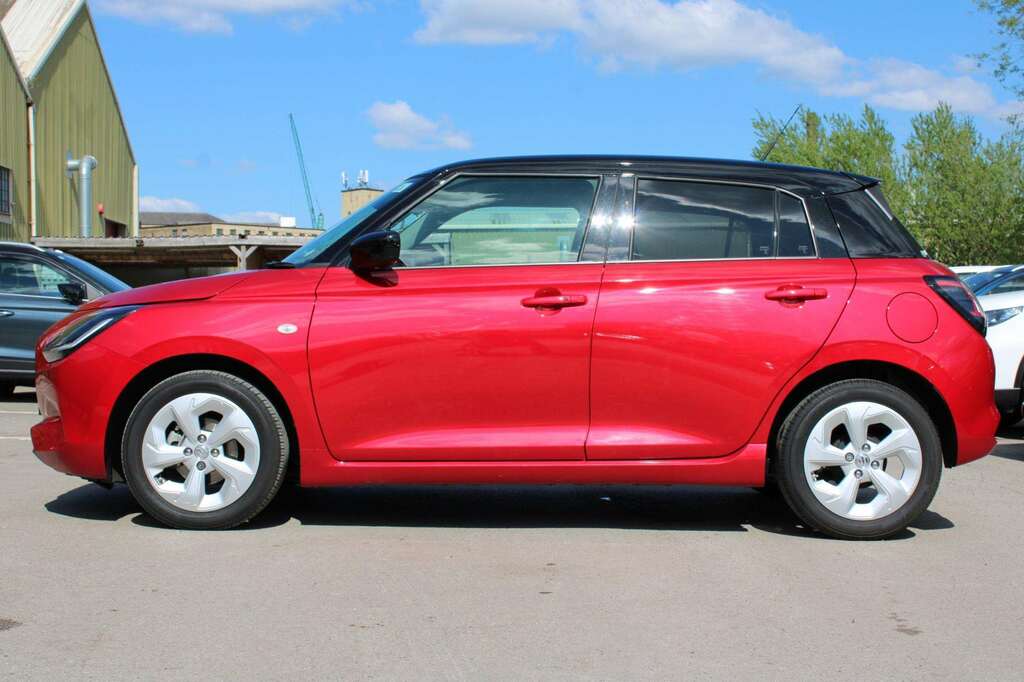 Suzuki Swift 1.2 Mild Hybrid Motion YJ75WNV Red #4