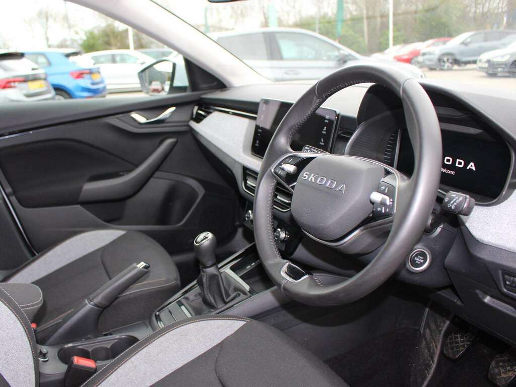 Skoda Scala 1.0 Tsi 116 Se Edition GL25MKF White #6