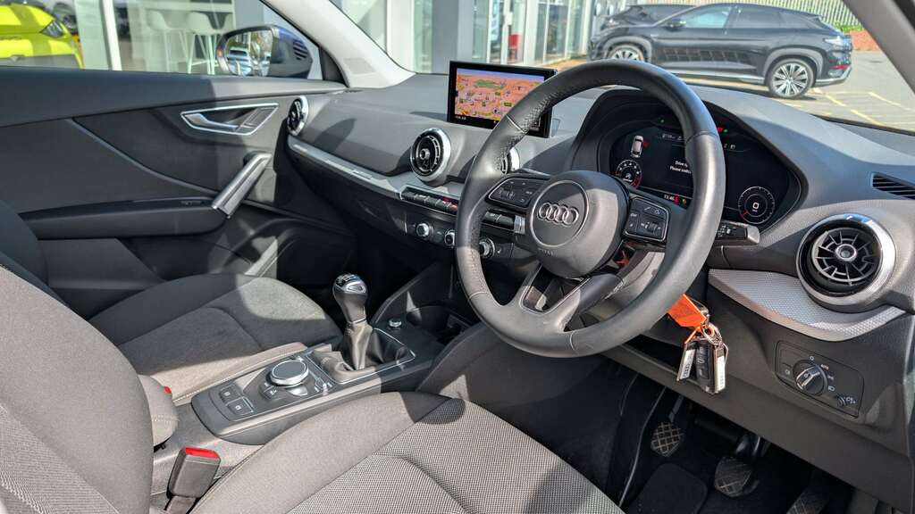 Audi Q2 30 Tfsi Sport YD23HPR Blue #6