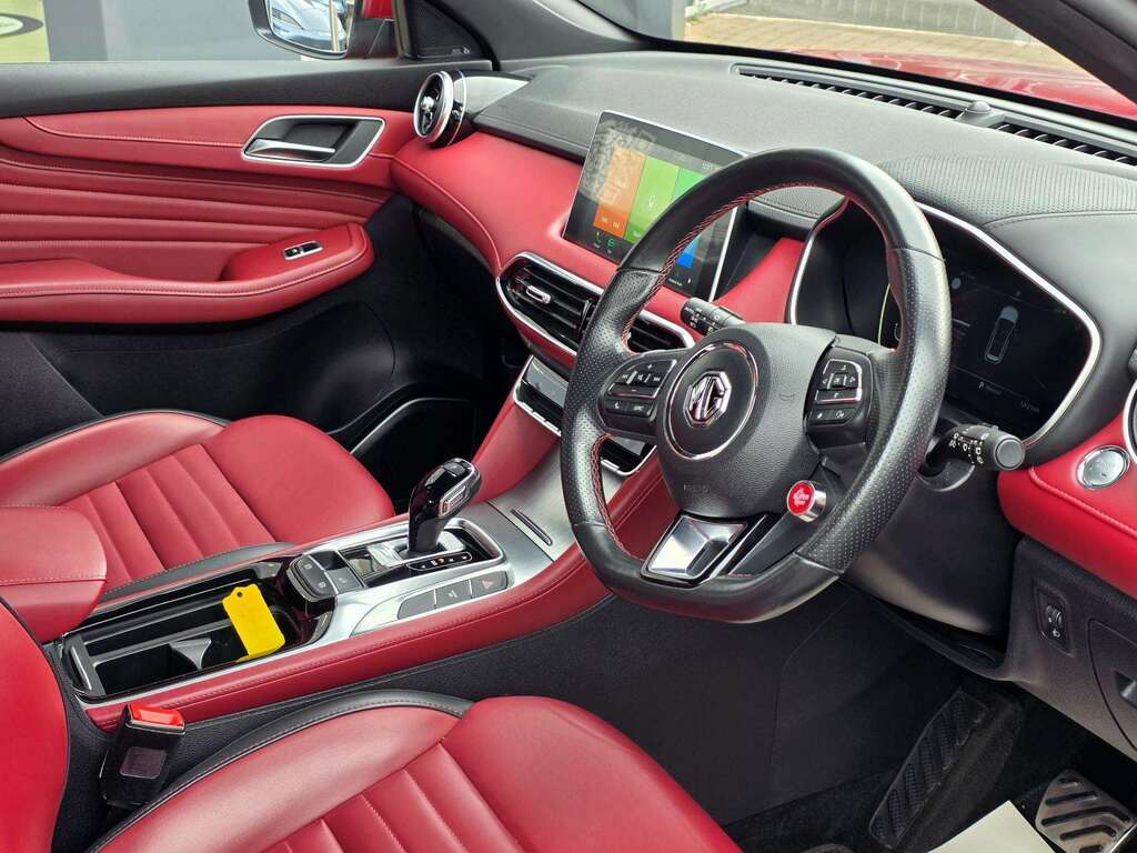 MG HS 1.5 T-gdi Exclusive Dct YG22GFK Red #6