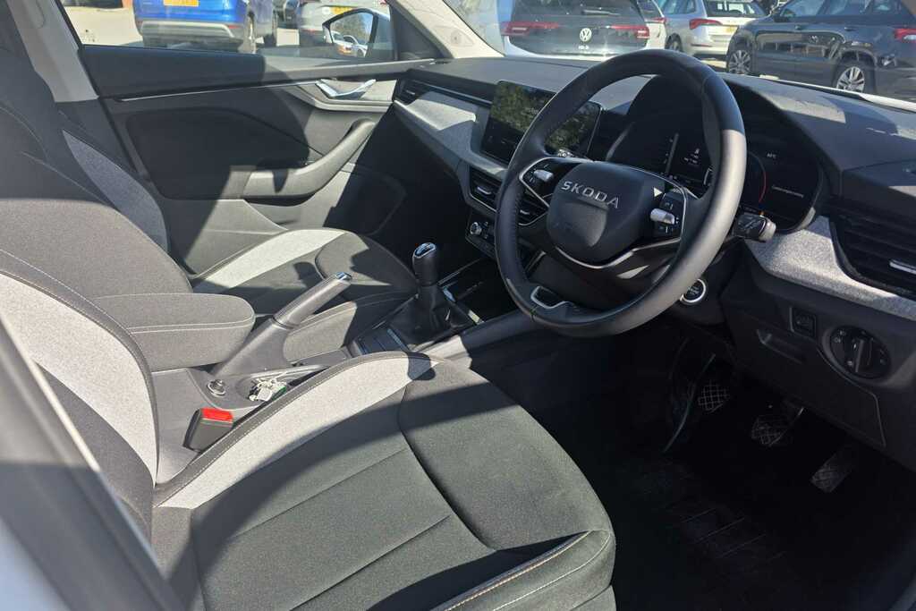 Skoda Kamiq 1.0 Tsi 95 Se Edition GL25XHP White #6