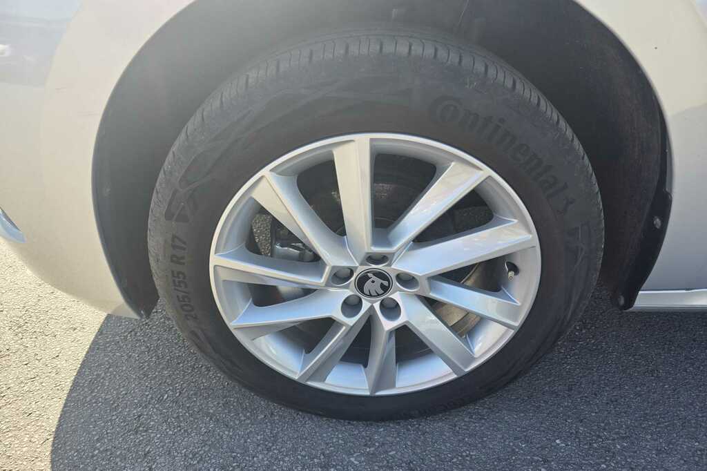 Skoda Kamiq 1.0 Tsi 95 Se Edition GL25KNA Silver #5