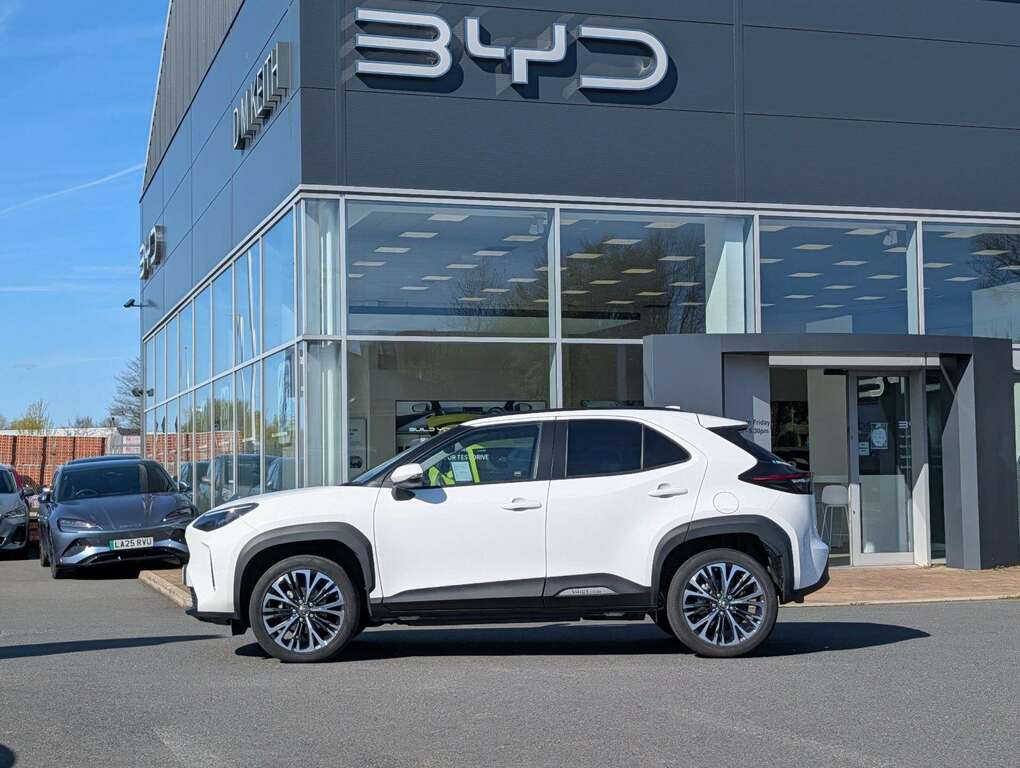 Toyota Yaris Cross 1.5 Hybrid Excel Cvt YD23JBR White #4